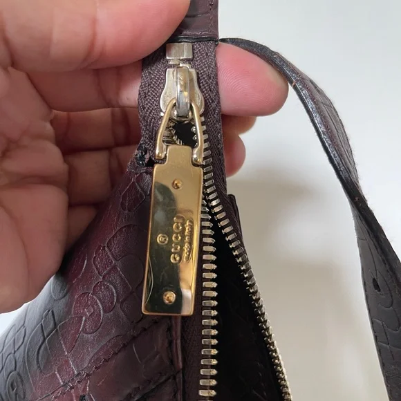 ✨ Vintage Gucci Horsebit Suede Hobo Bag - Picture 5 of 14